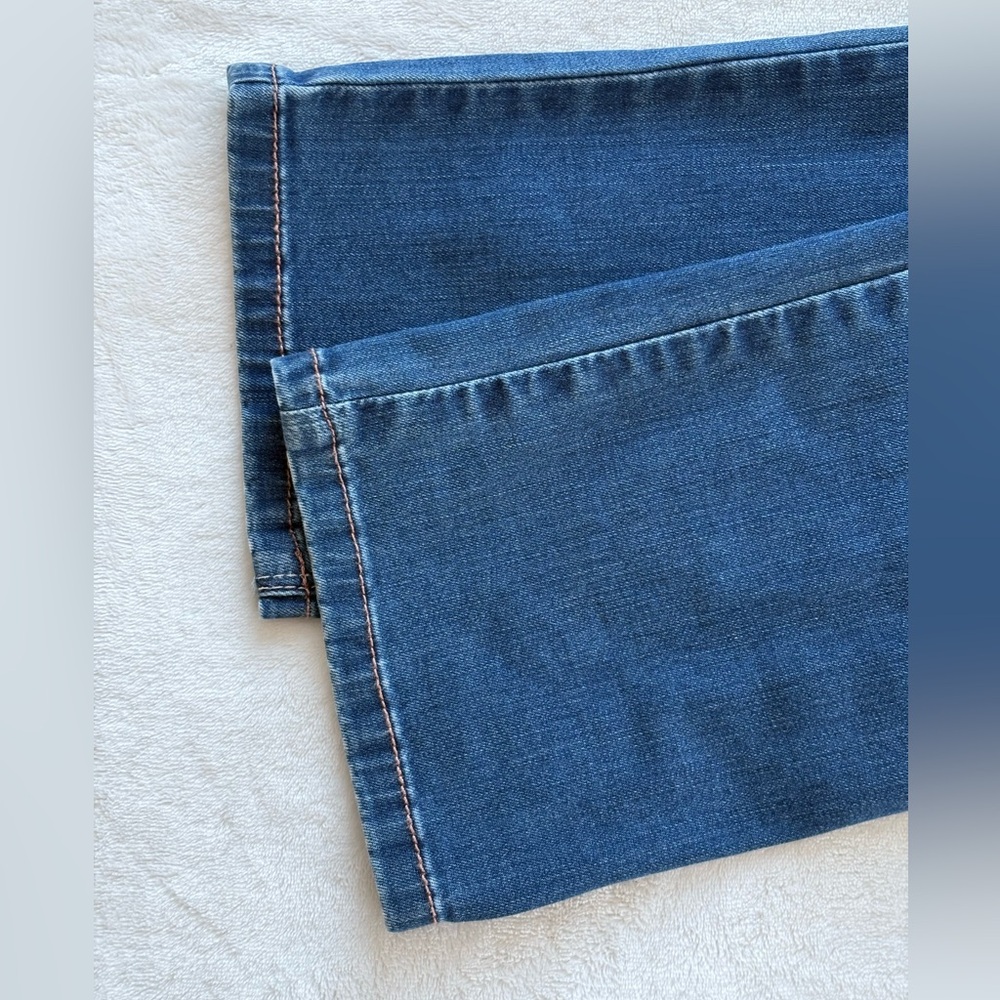 White House Black Market Embellished Jeans - Size 6 - Picture 15 of 15